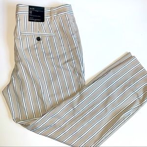 CLOSET CLEAR OUT BANANA REPUBLIC PANTS